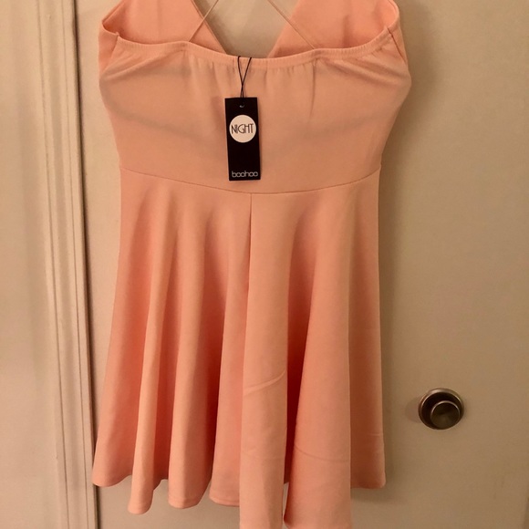 Strappy lowcut dress - Picture 3 of 4